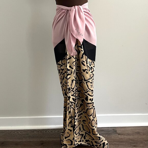 New Gucci Oversize Shawl Animal Print Pink Silk Wrap Scarf - Picture 3 of 16